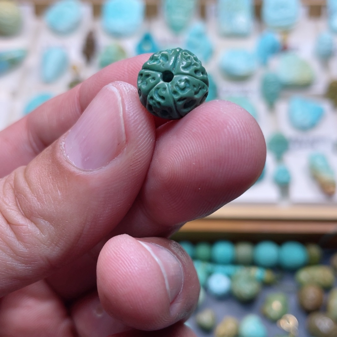 绿松石配饰未镶嵌