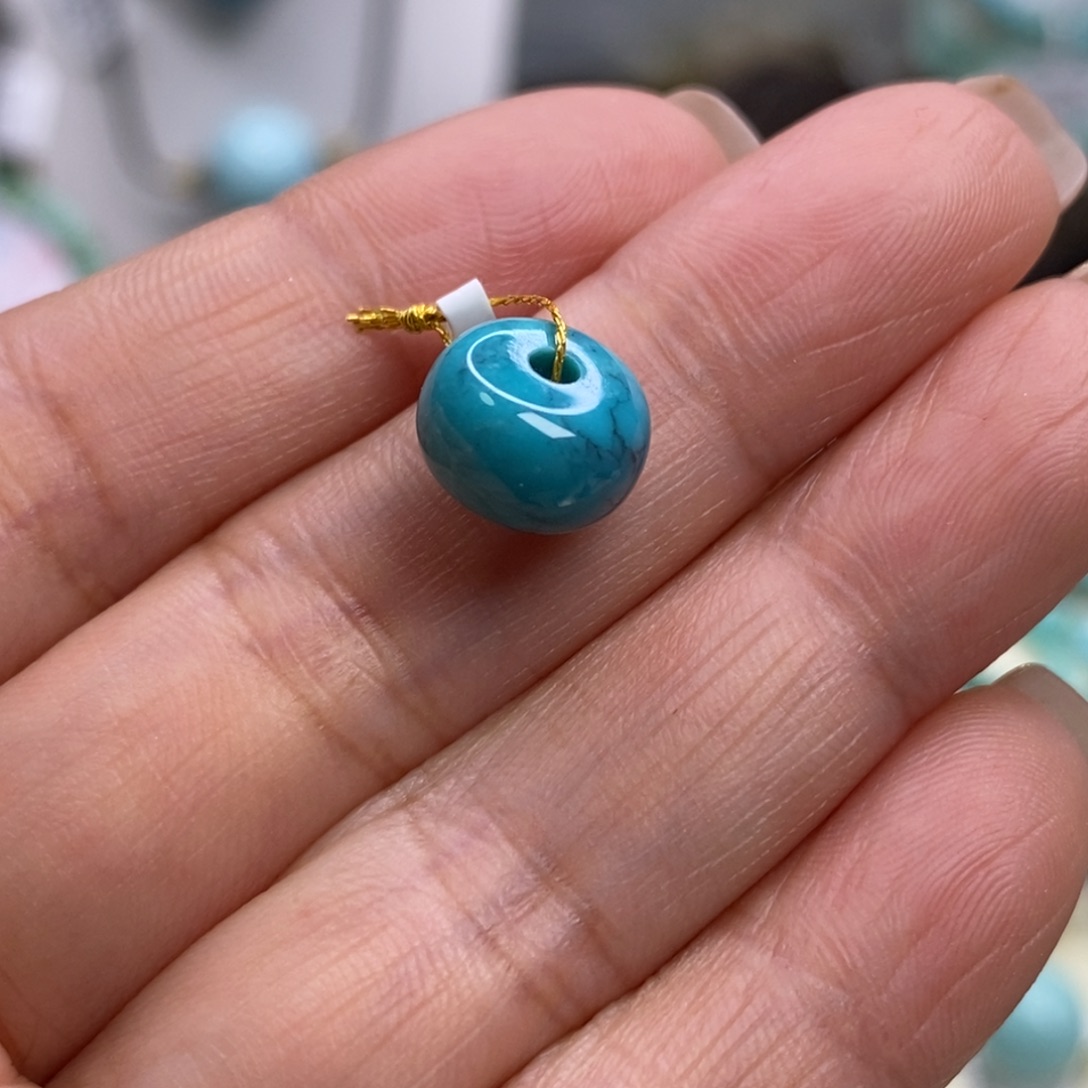 绿松石未镶嵌珠宝奇石9.5×6.4