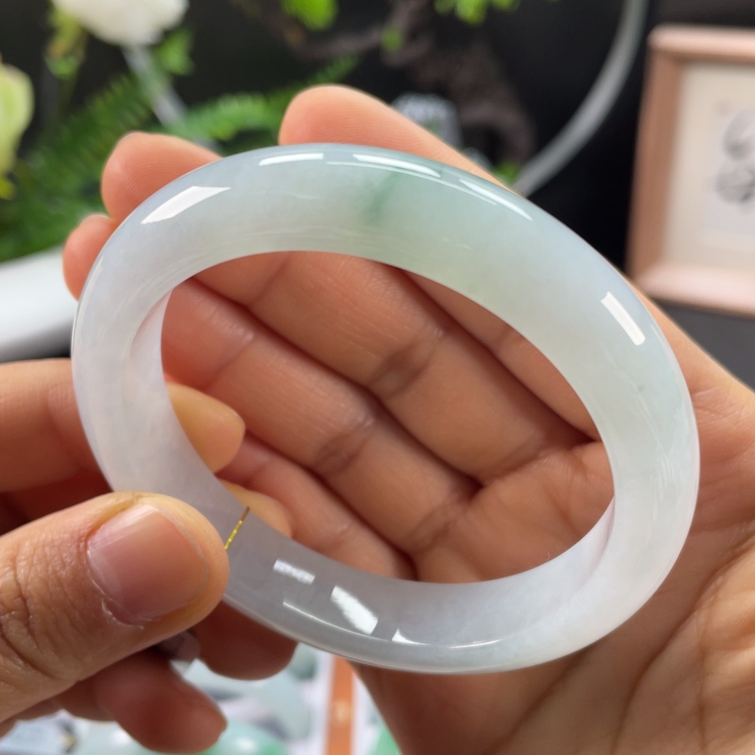 翡翠未镶嵌手镯冰晴水飘花