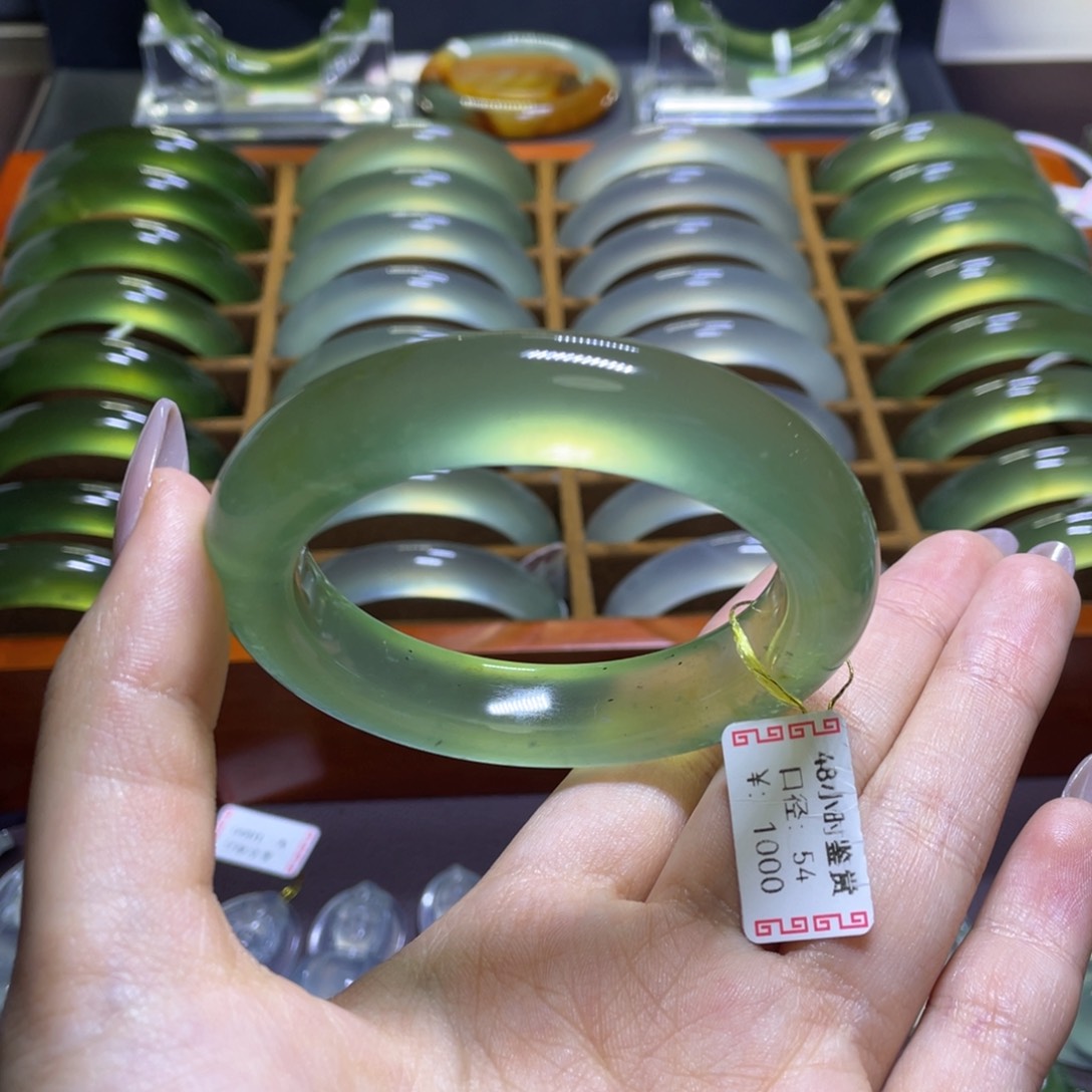 蛇纹石玉手镯未镶嵌5455