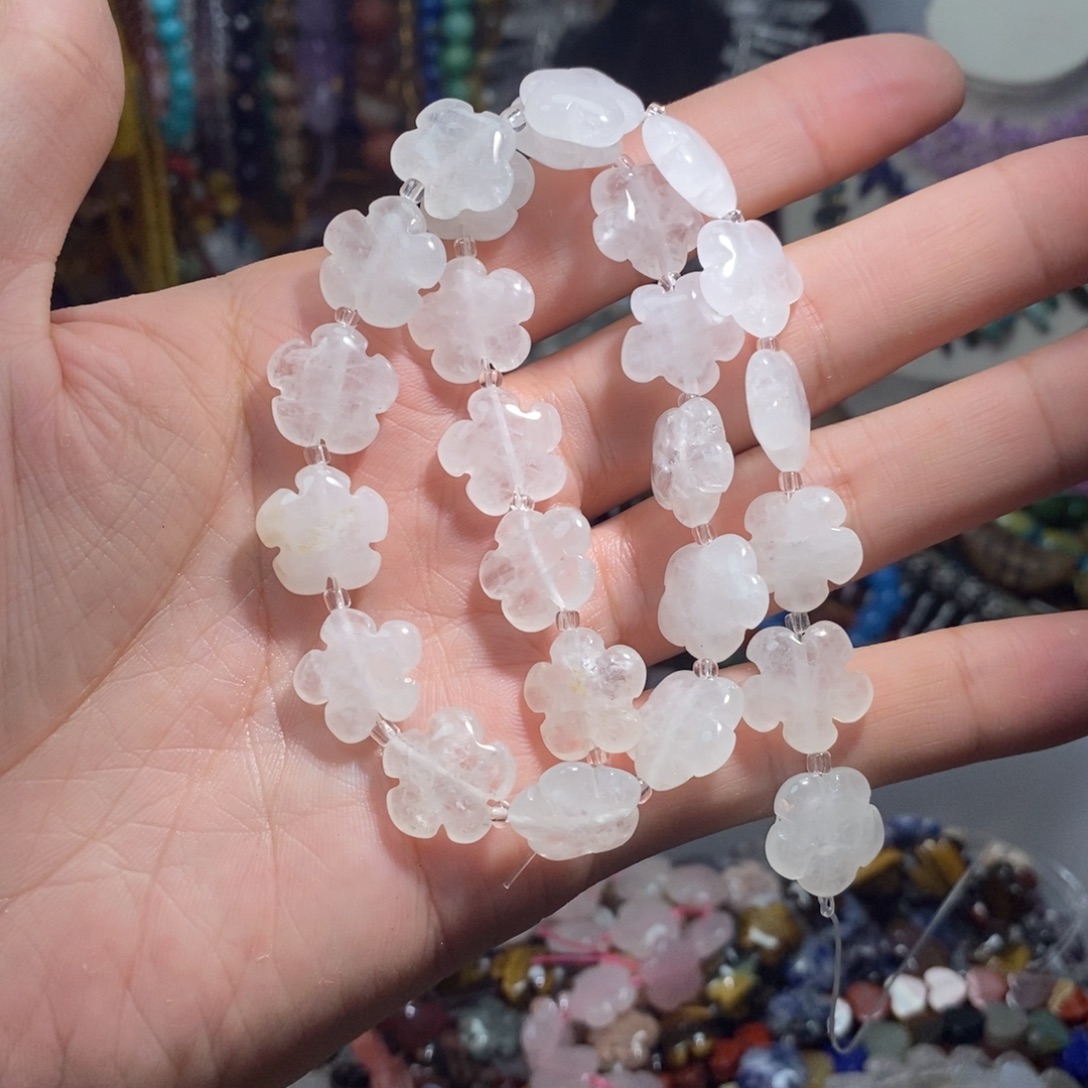 未镶嵌，天然白水晶雕刻五瓣花15mm，石英质玉