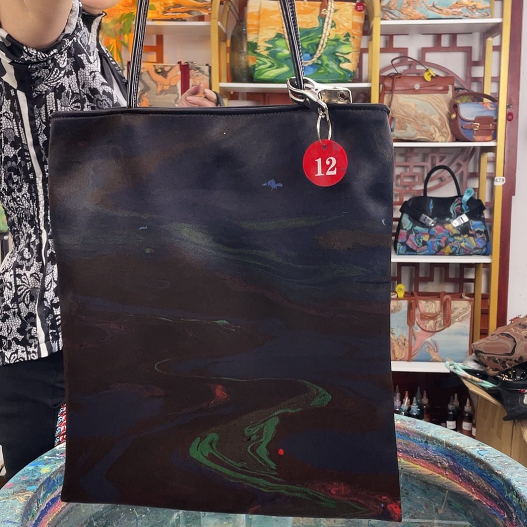 贾***年牦牛剖层皮革12号高定不退不换