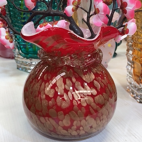 琉璃花瓶高17厘米口径6厘米