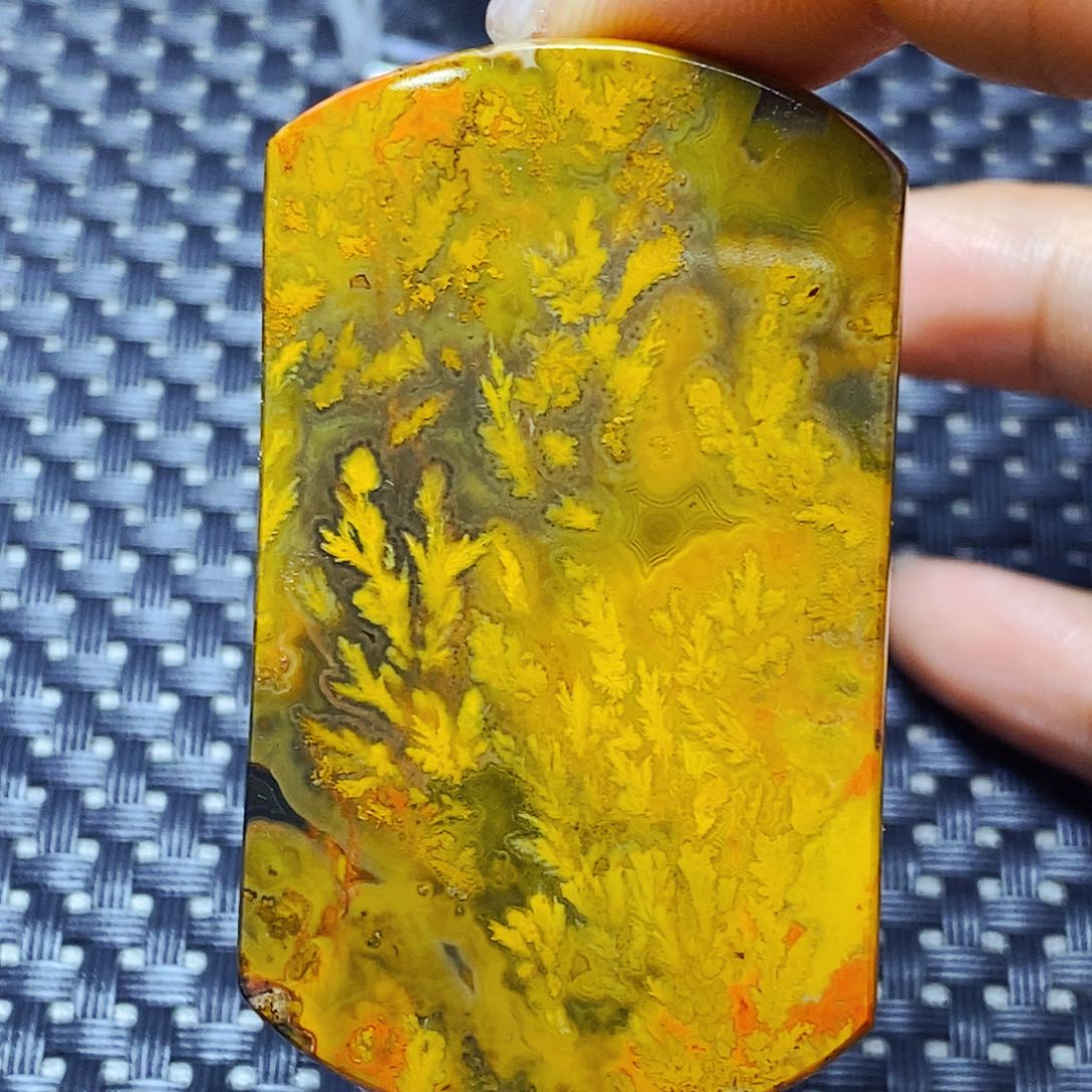 未镶嵌颈饰玛瑙/玉髓逝**年