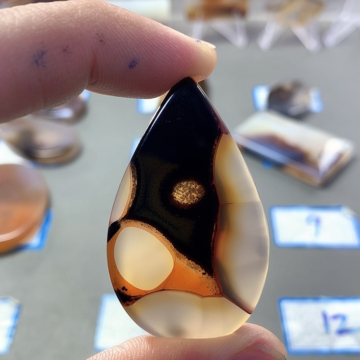 未镶嵌颈饰玛瑙/玉髓