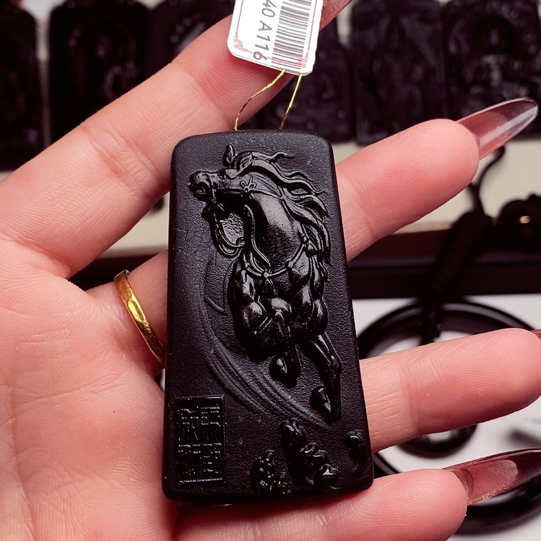 拍下所见即所得缅料A货马挂件116