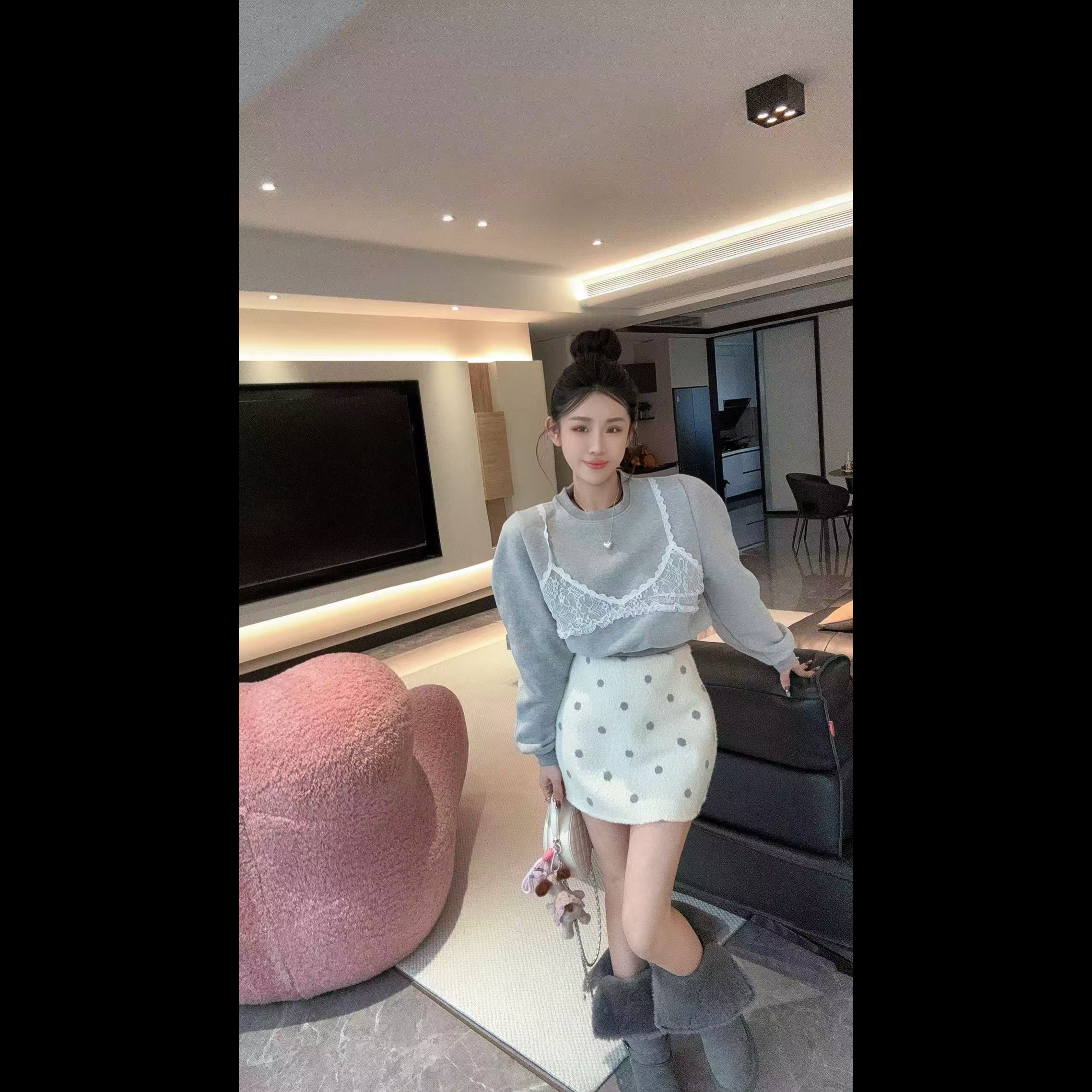 LIN-【甜灰拼纱】韩系加绒蕾丝假两件收腰短卫衣