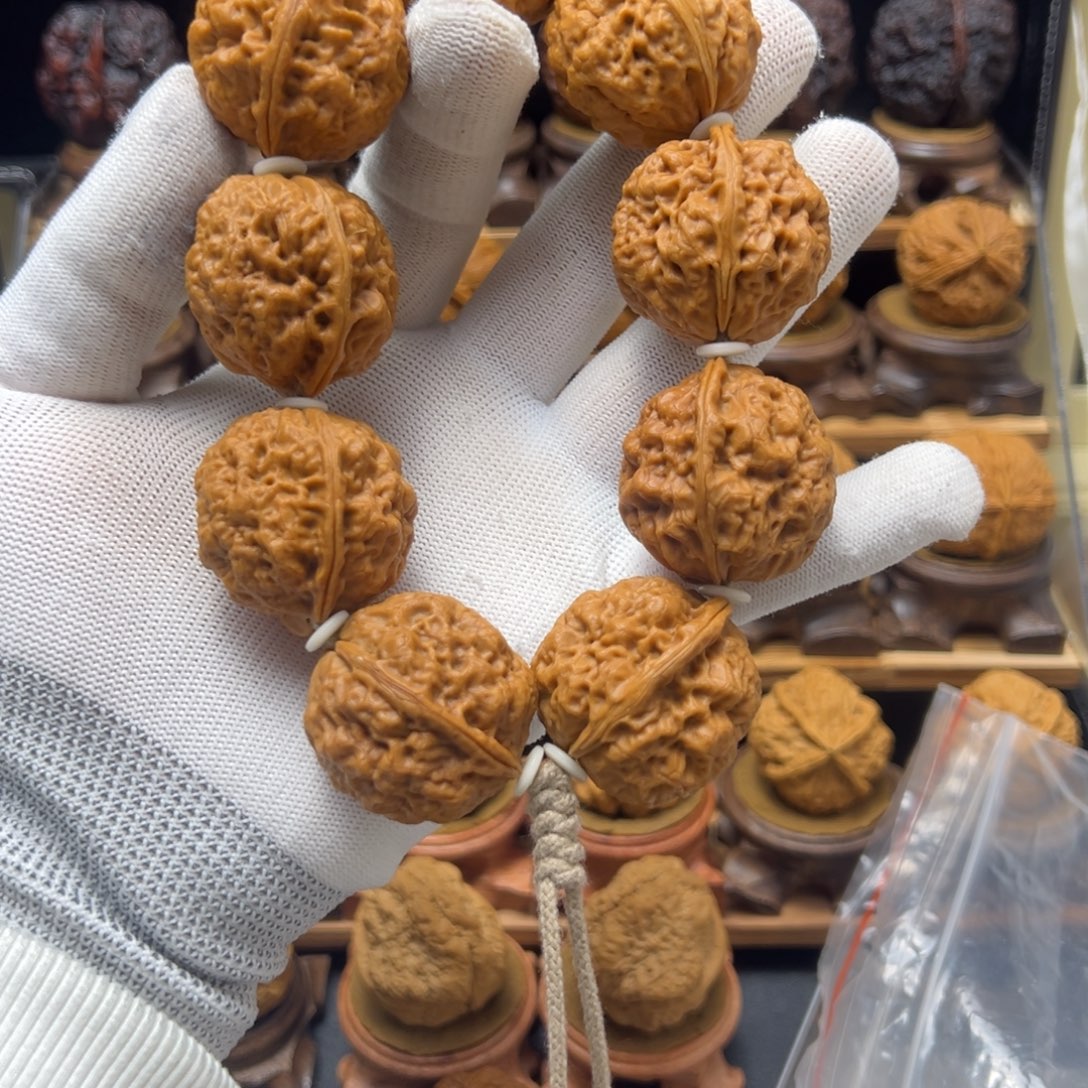 文玩核桃把件33mm霸下手持。一物一图。