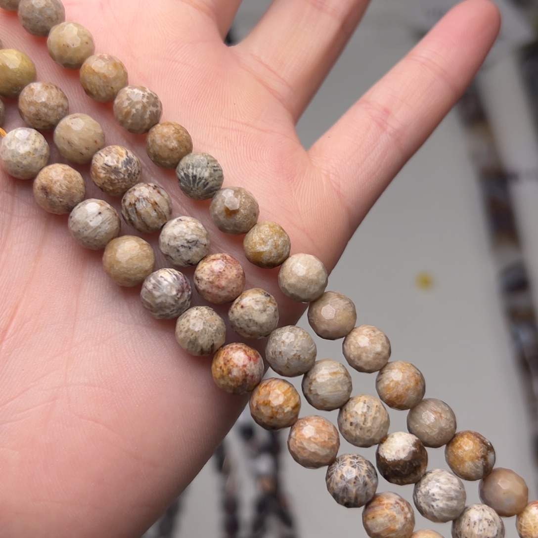 玛瑙/玉髓合金珠宝半成品K554。8mm天然菊花石刻面圆珠一条