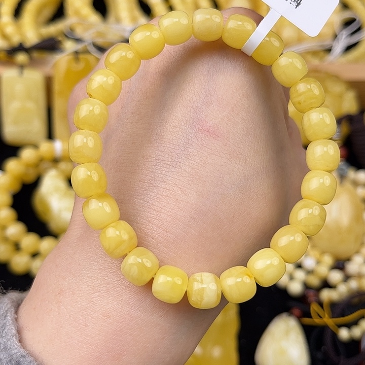 琥珀未镶嵌颈饰琥珀