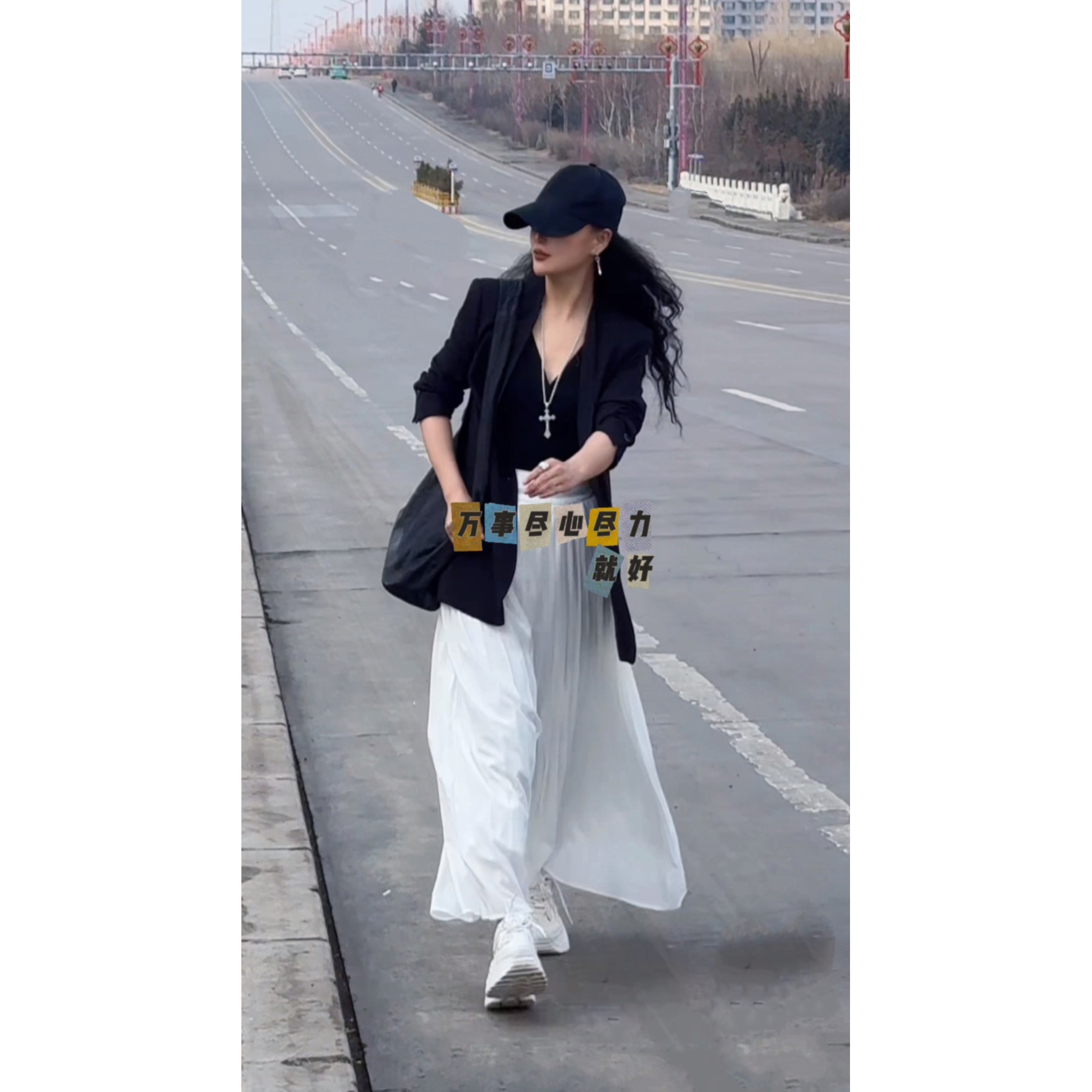 《泳秀精品》黑色v领西装洋气上衣通勤简约时尚气质