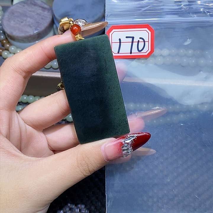 和田玉和田玉边角料随机发未镶嵌