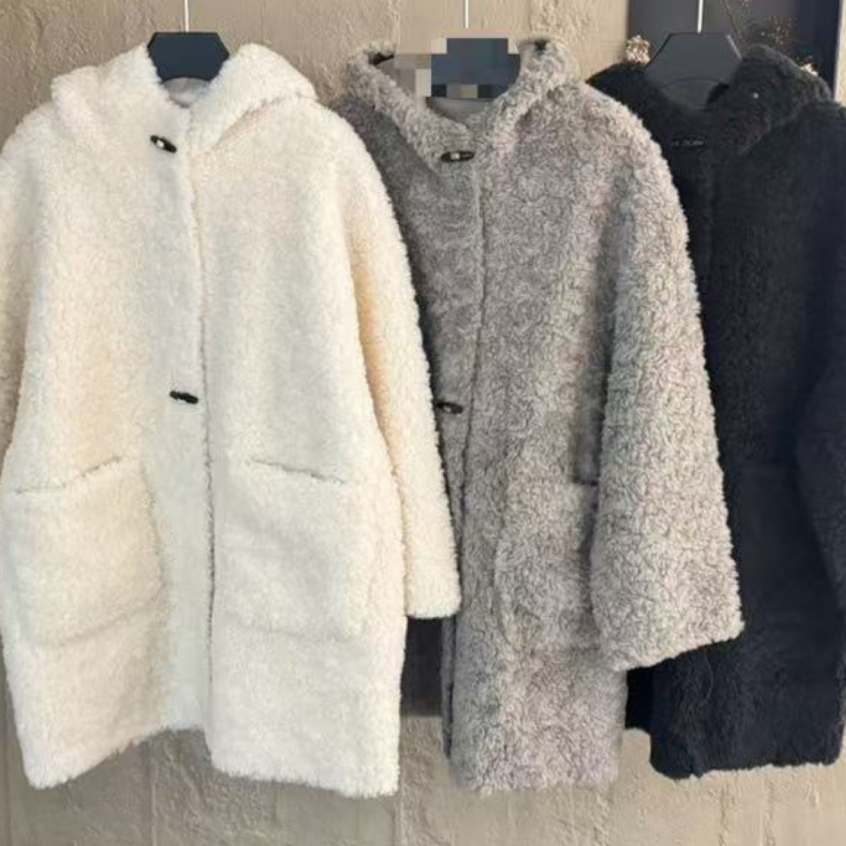 恩熙·冬季加厚新款连帽牛角扣中长款外套A4074