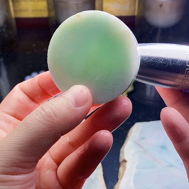 翡翠未镶嵌颈饰毛料7