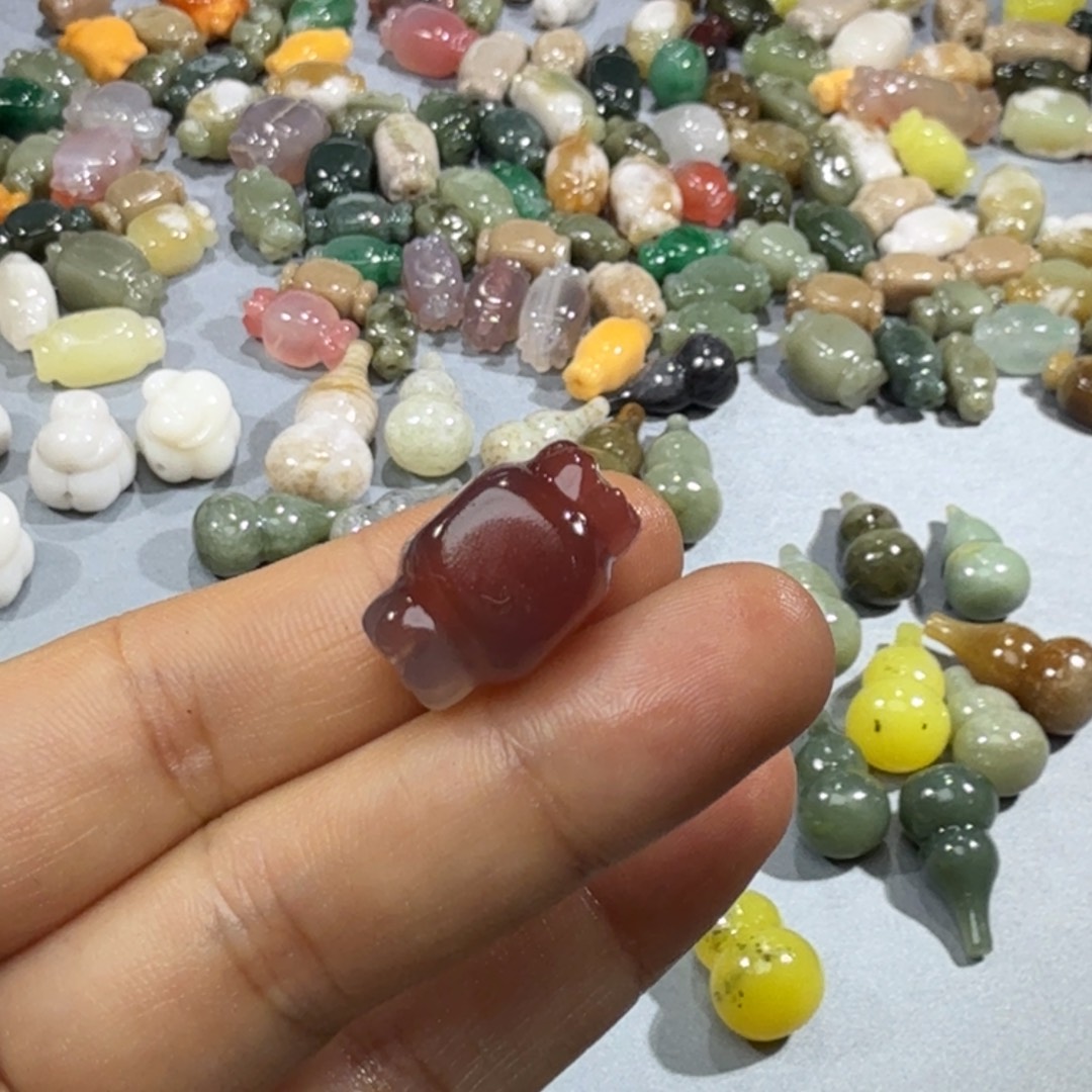 和田玉未镶嵌珠宝奇石