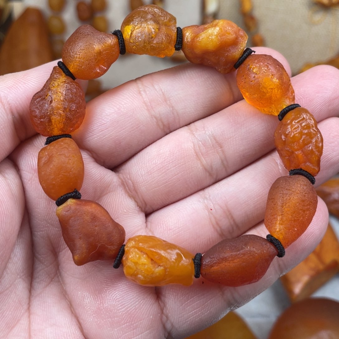 琥珀珠宝奇石未镶嵌