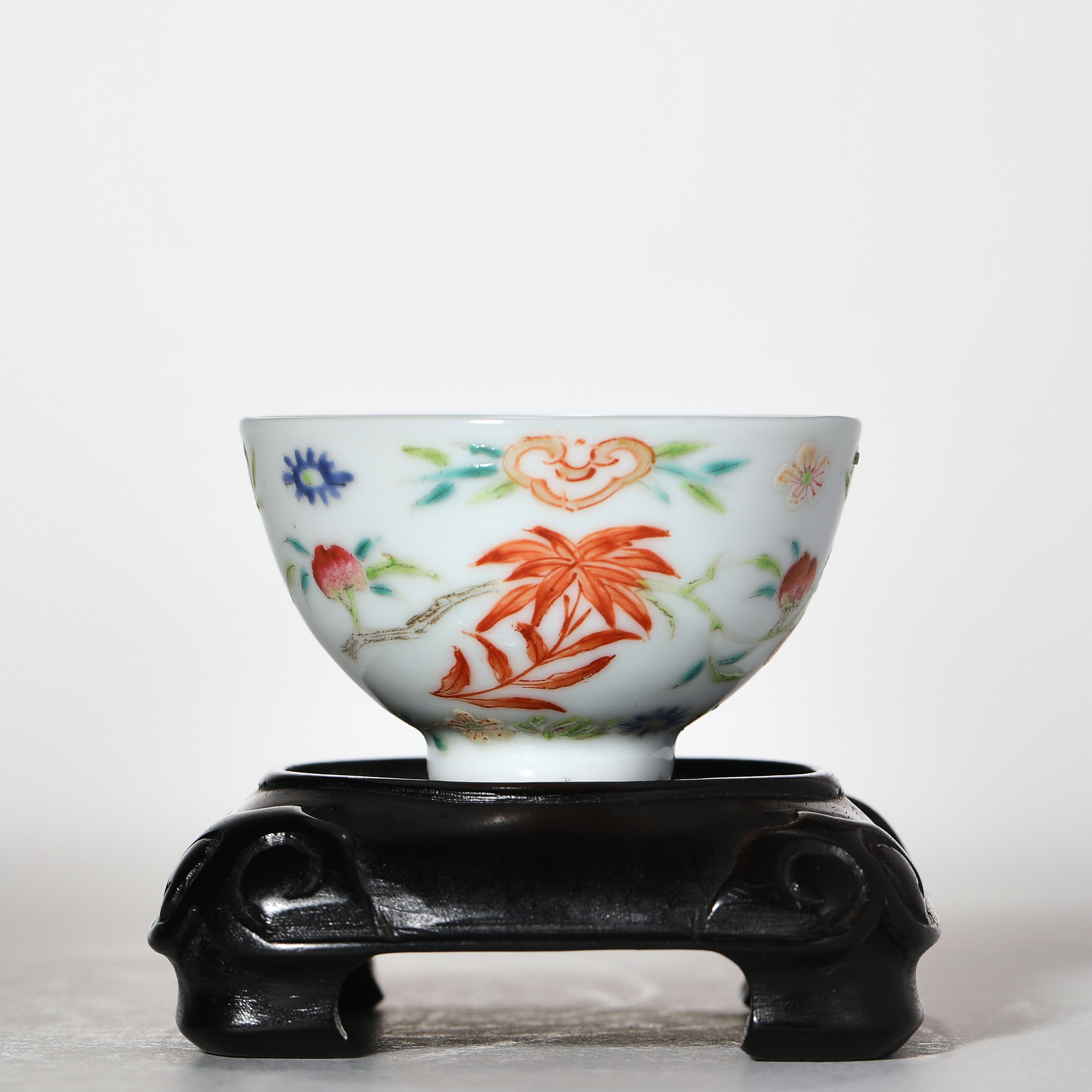 2639清中期·粉彩花卉纹杯【古董拍卖】