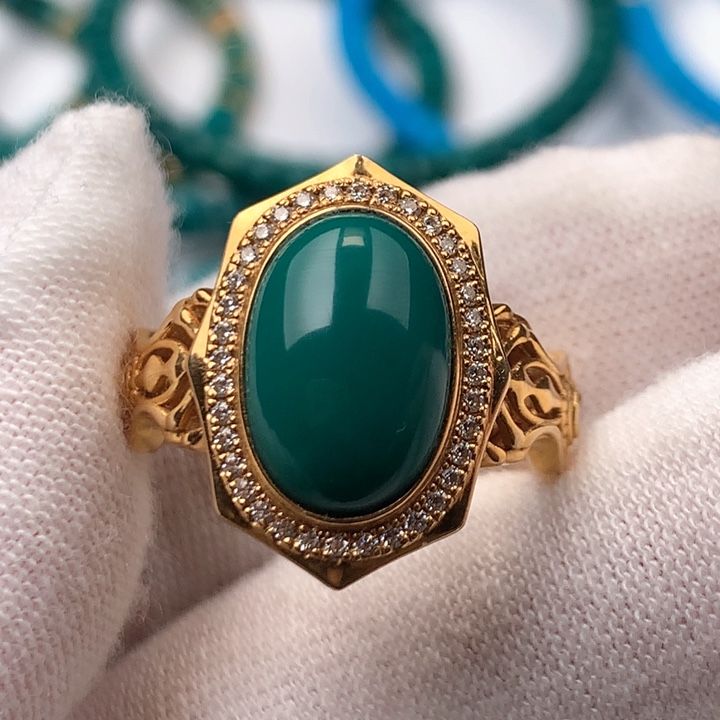 绿松石车挂18K金镶嵌