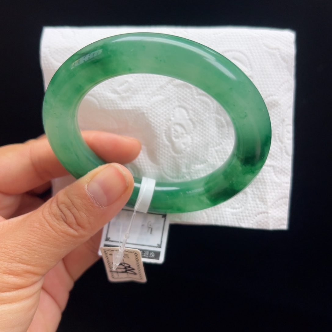 小****石英质玉未镶嵌手镯非洲翠5253