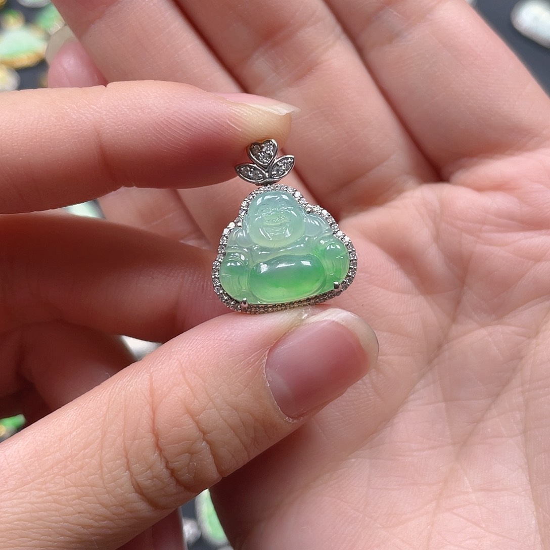 翡翠颈饰18K金镶嵌羊*天然翡翠18kA货