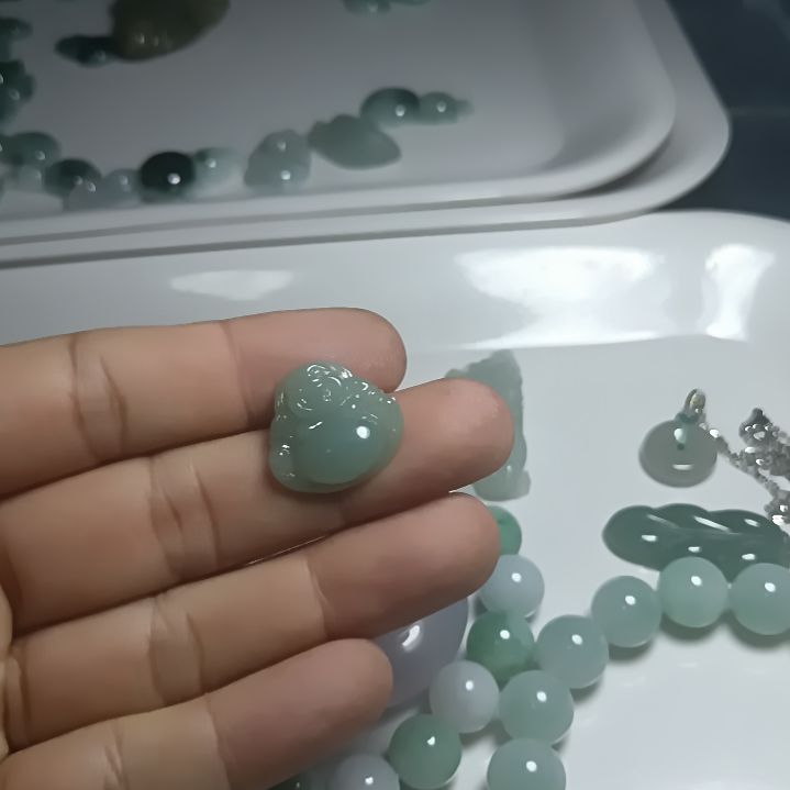 翡翠未镶嵌吊坠(不含链)天然A货翡翠佛公