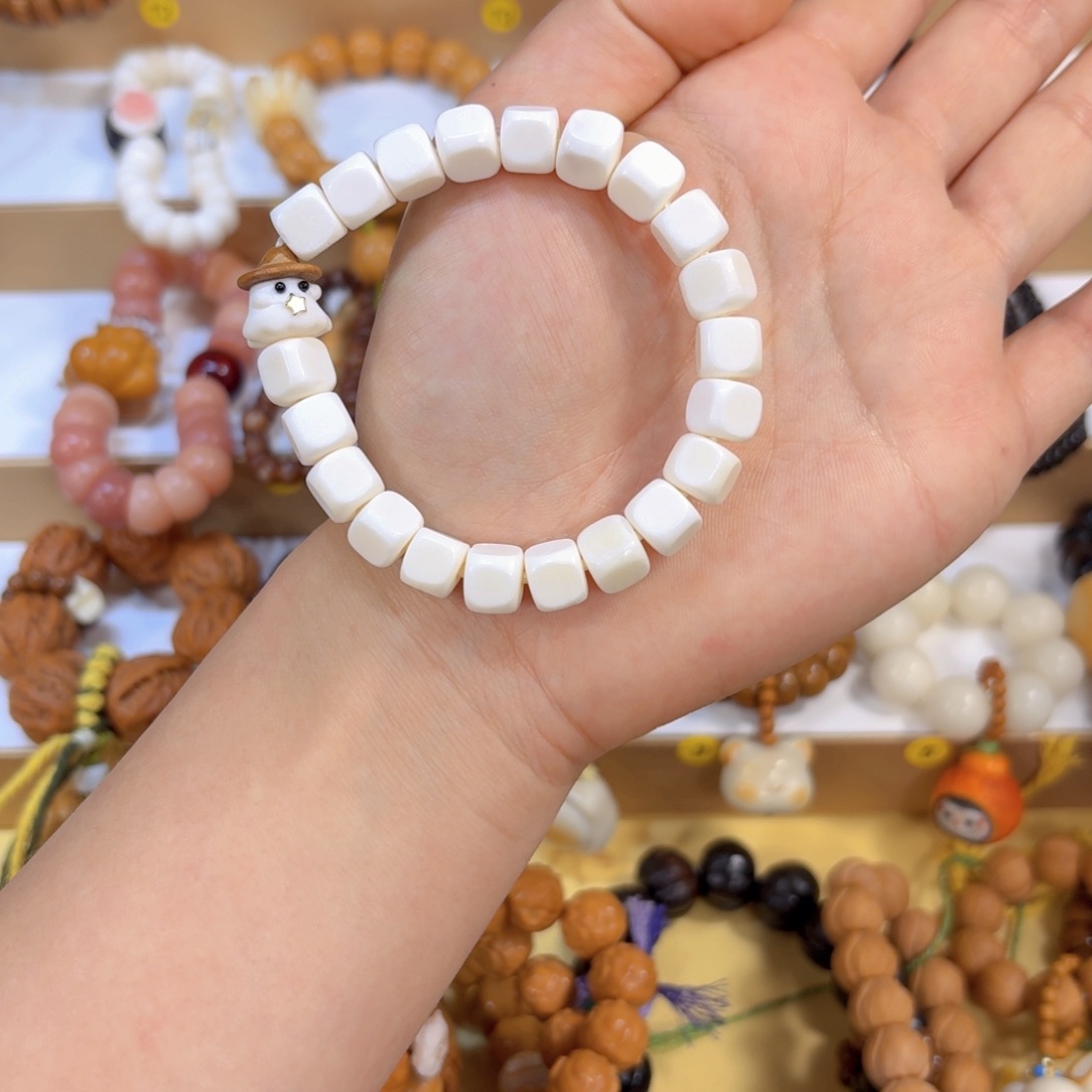 吊坠星月菩提骨骨➕雪人