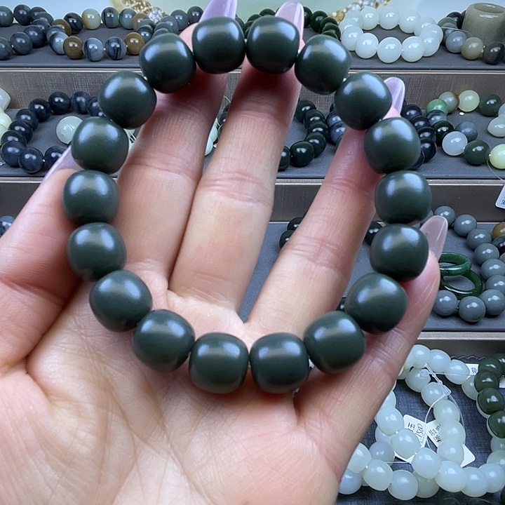 和田玉未镶嵌手链