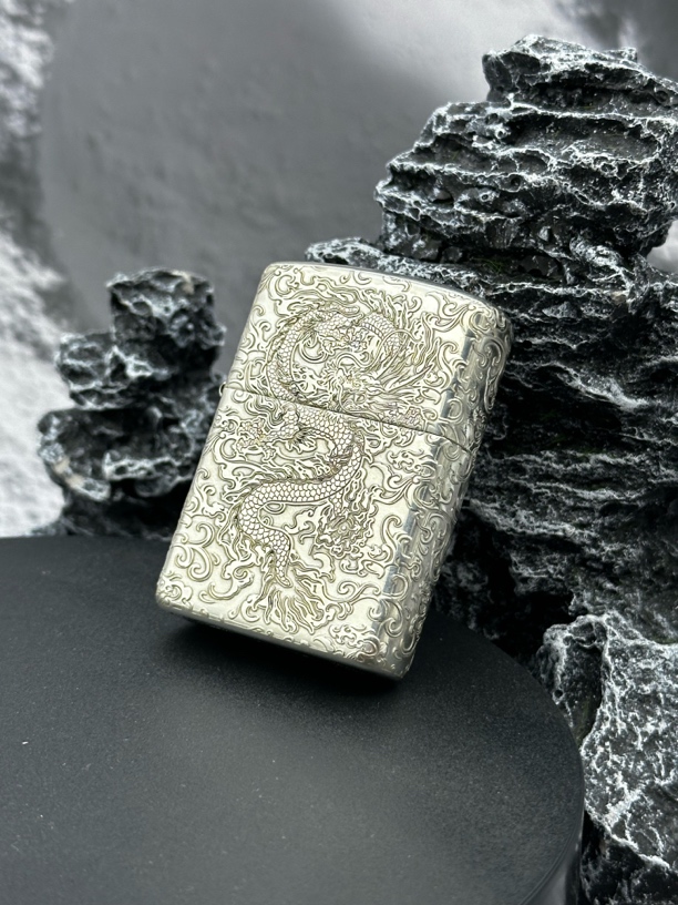 ZIPPO打火机W纯银盔甲浮雕祥云龙