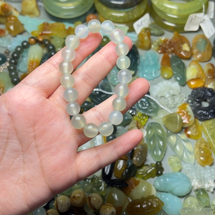 蛇纹石玉未镶嵌微瑕