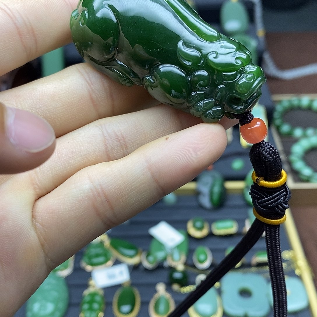 和田玉（碧玉）未镶嵌颈饰