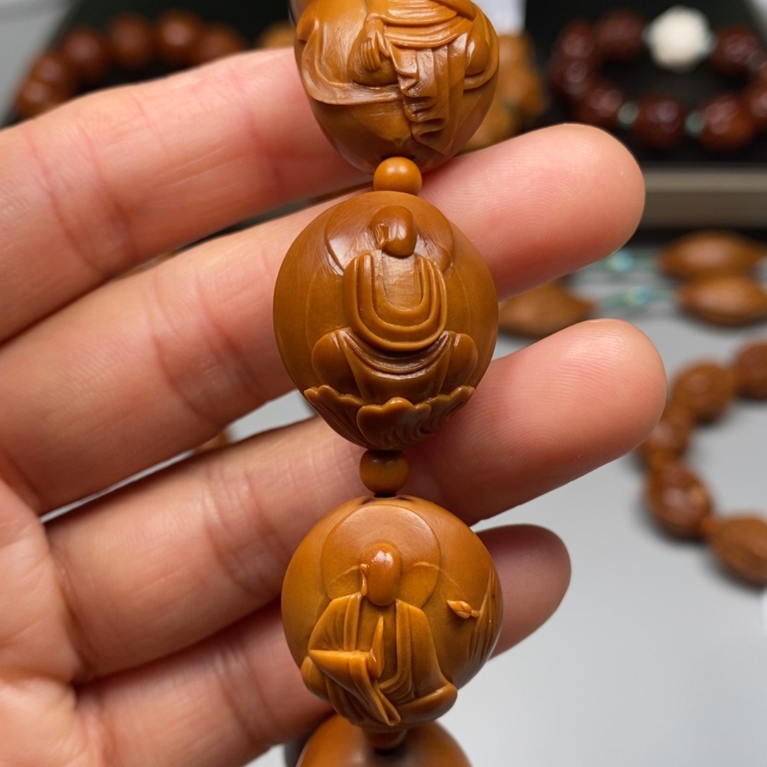 橄榄核吊坠无相定金，没有现货，需定制