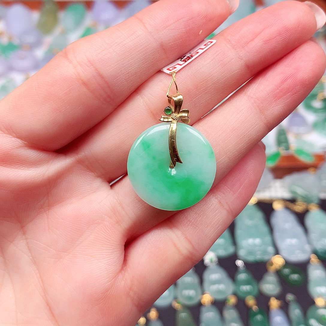 翡翠颈饰18K金镶嵌天然翡翠A货