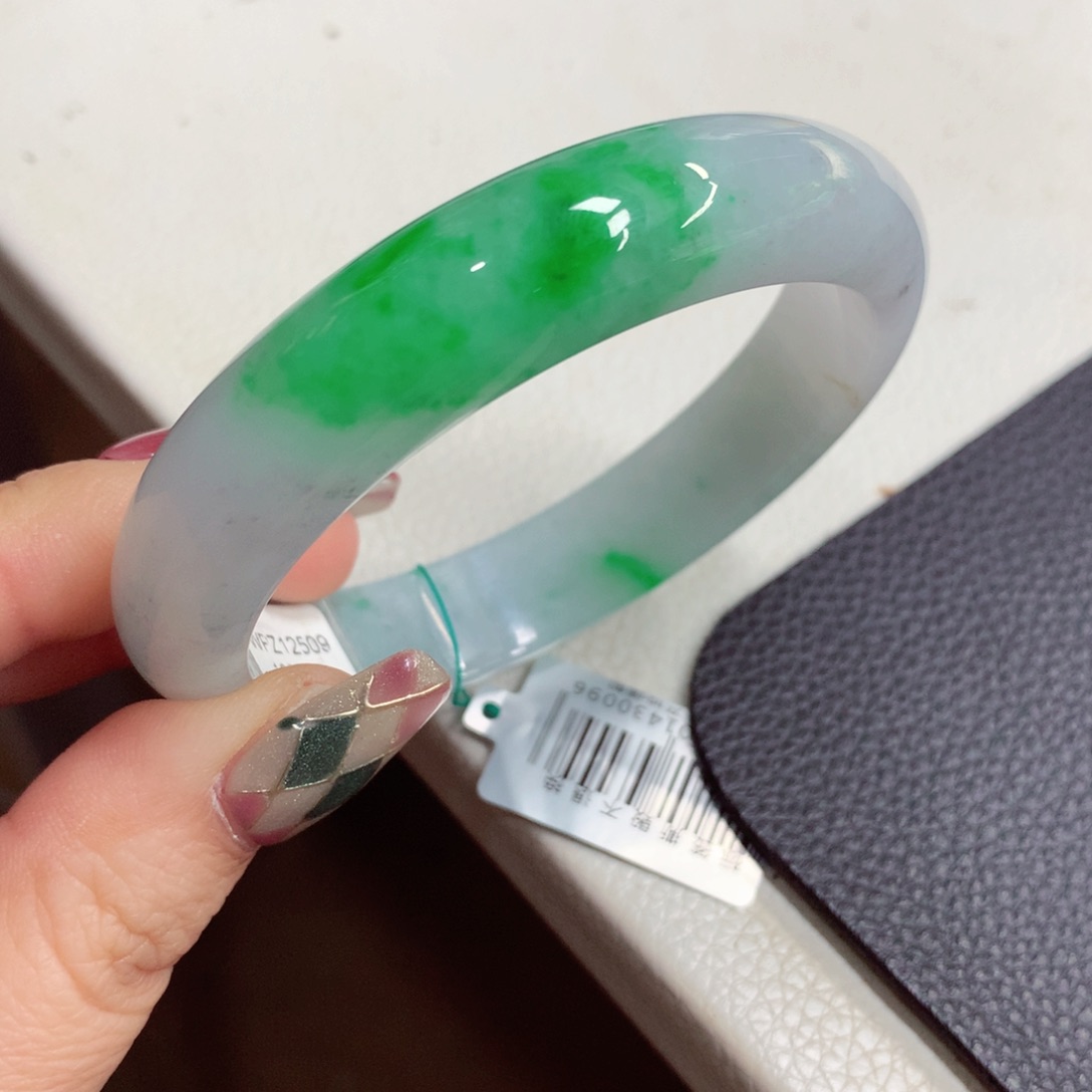 未镶嵌手镯翡翠缅甸