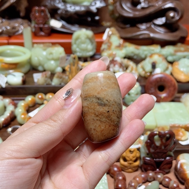 岫岩河磨玉（透闪石质玉）把件未镶嵌