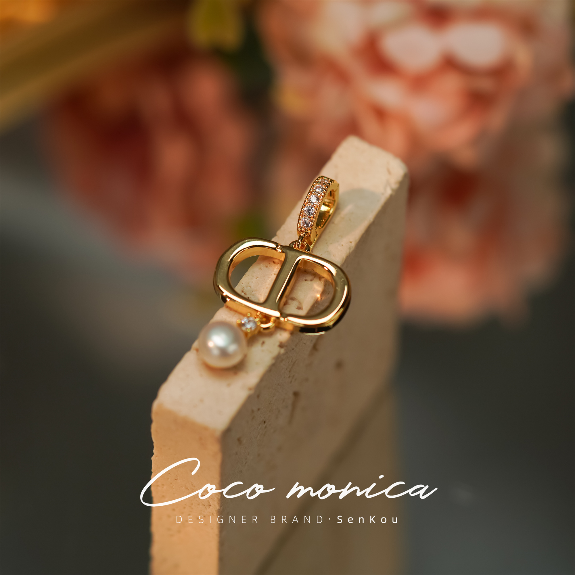 【小霞珠宝】吊坠气质白色百搭精致挂坠甜美小巧素款设计感WE487