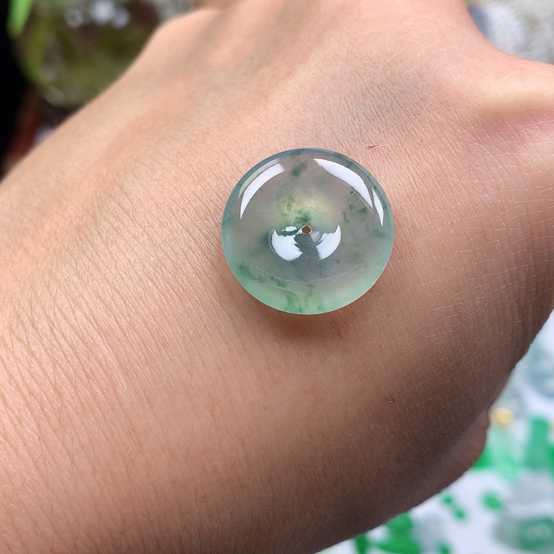 翡翠裸石缅甸天然A货翡翠阳绿平安扣