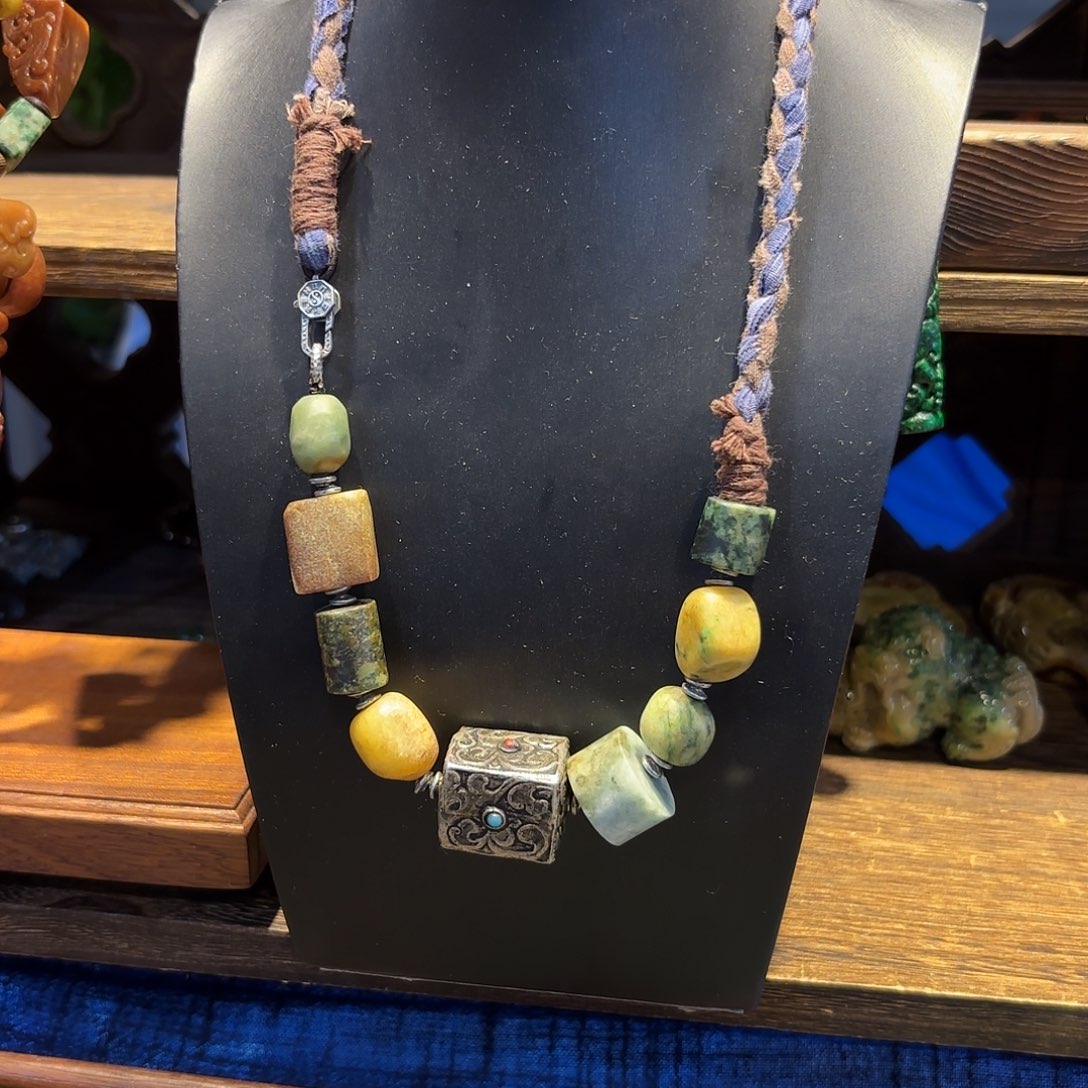 翡翠颈饰未镶嵌原创