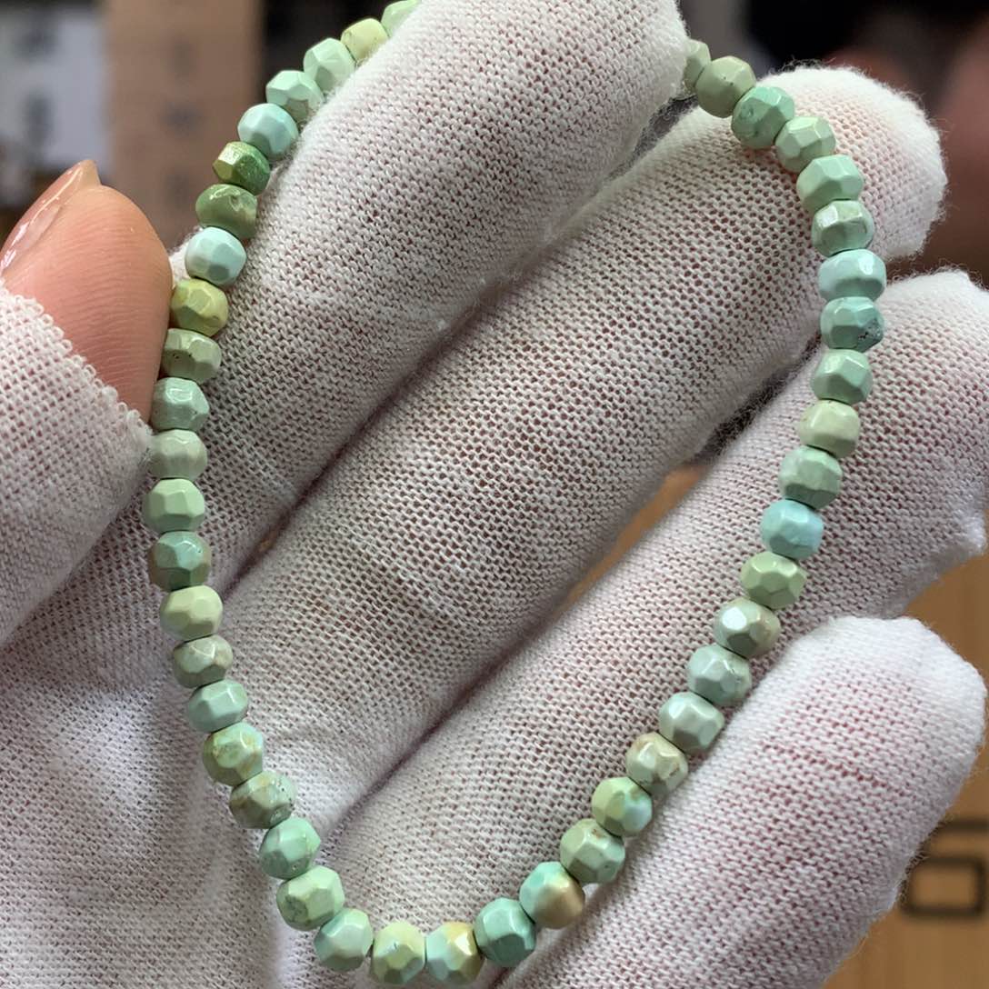 绿松石未镶嵌挂件