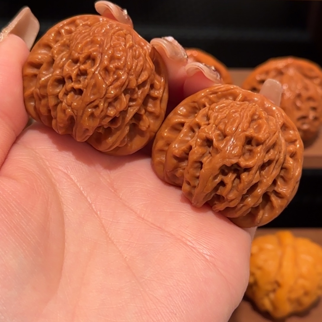 桃核吊坠盘龙虎头41 精品1000
