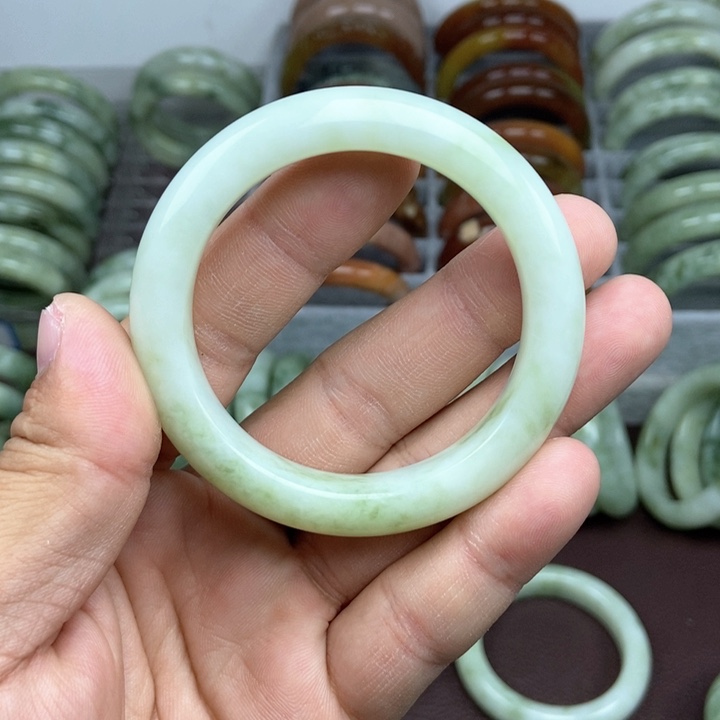 蛇纹石玉手镯未镶嵌?****?
