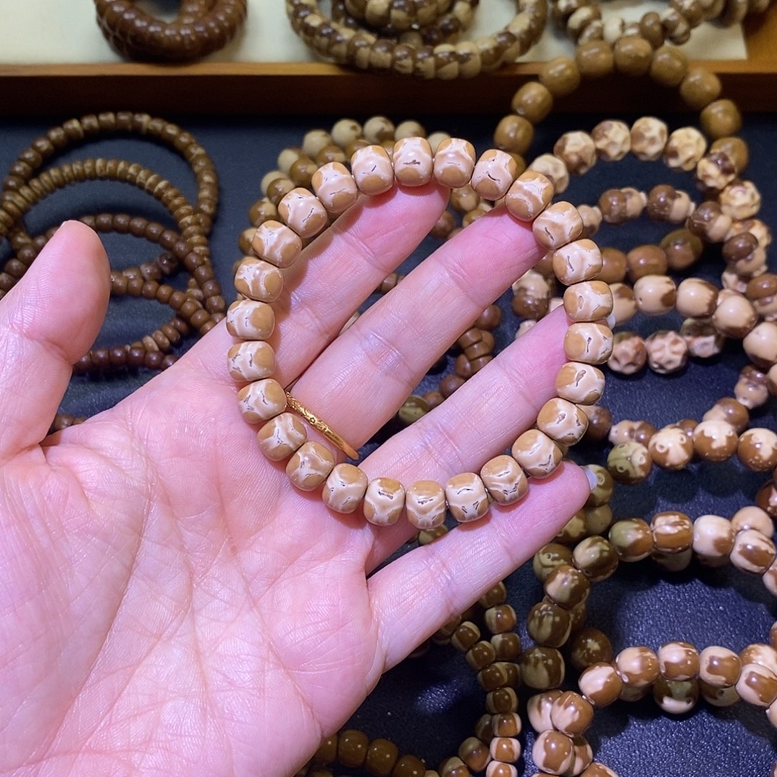 W***.手串紫金鼠9.6熊猫鬼脸纯实心老型紫金鼠手串