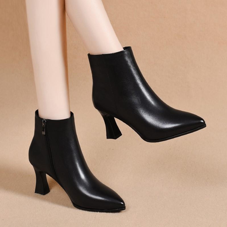 真皮高跟短靴女2025年新款秋冬季尖头高跟鞋气质单靴百搭时装靴