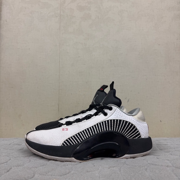 95新 AIR JORDAN 44.5码/aj35黑白/无原盒/篮球鞋