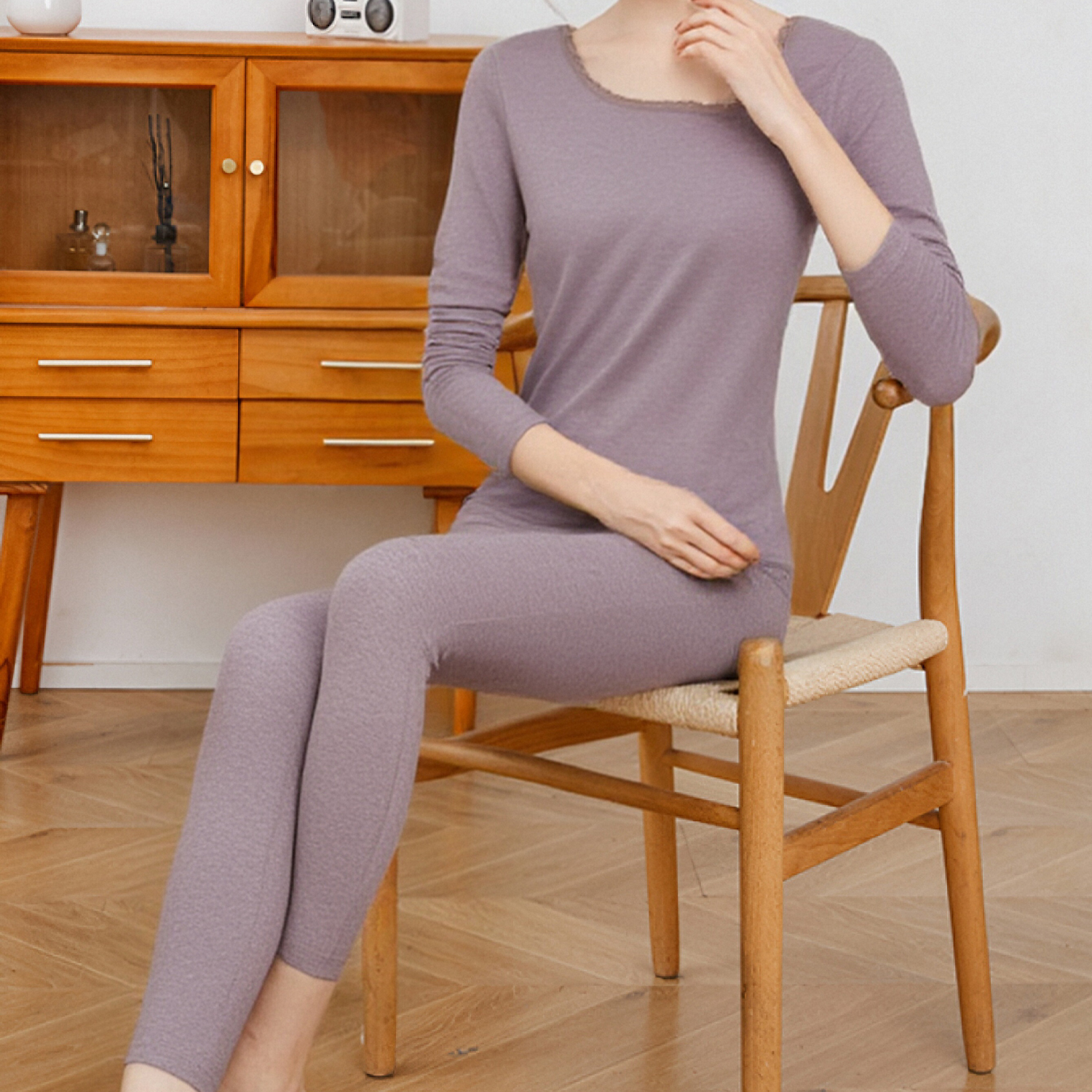 女士时尚蕾丝拼接亲肤舒适休闲内搭圆领家居套装保暖春秋-N785