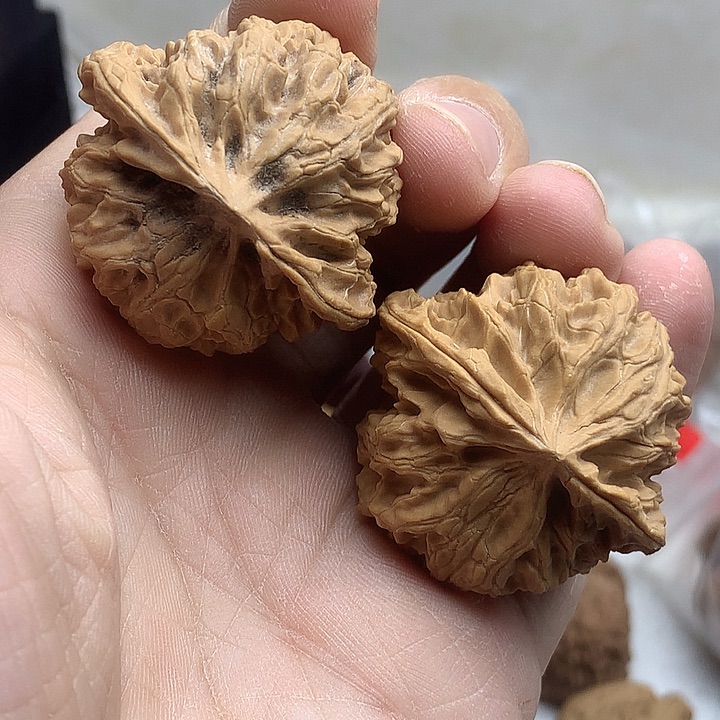 岁***罗吊坠文玩核桃苹果园