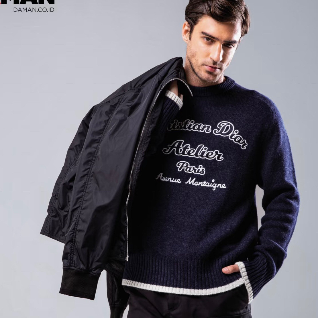 99新 DIOR/迪奥 2811/蓝色字母Logo刺绣羊毛长袖毛衣