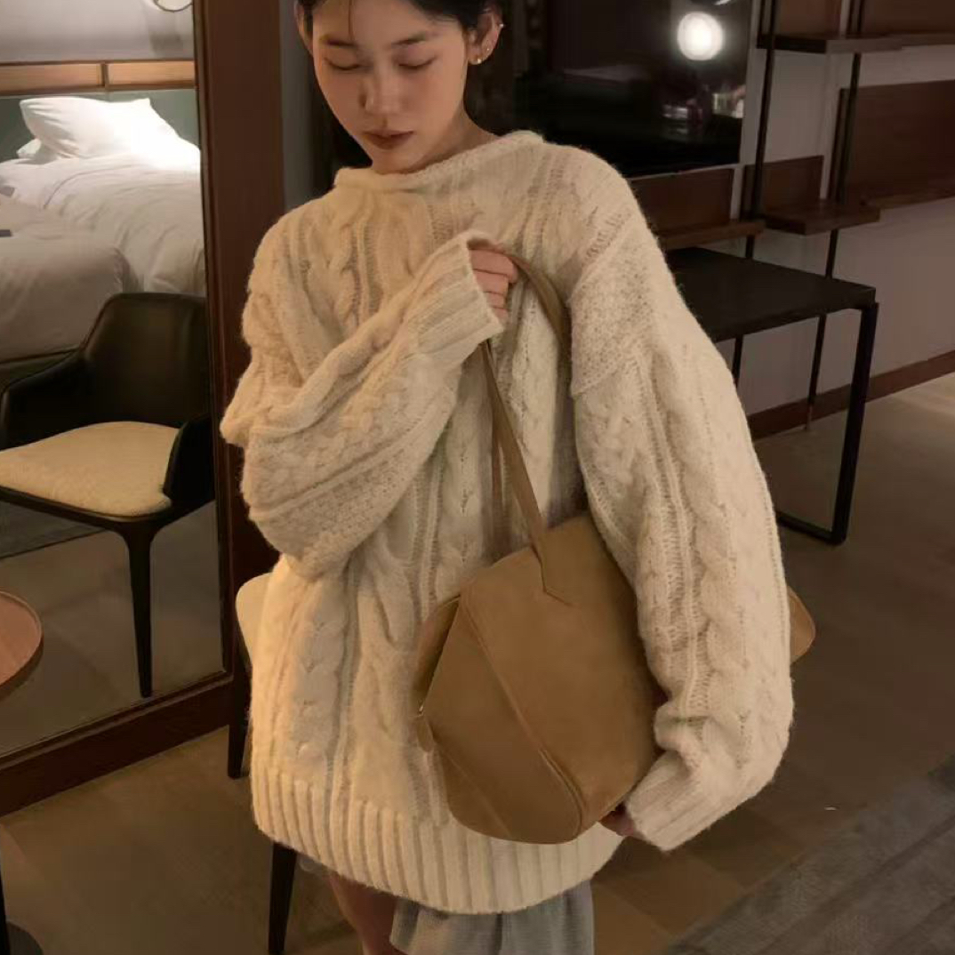 秋冬厚实款大版型宽松麻花针织米白色长袖毛衣 百搭女