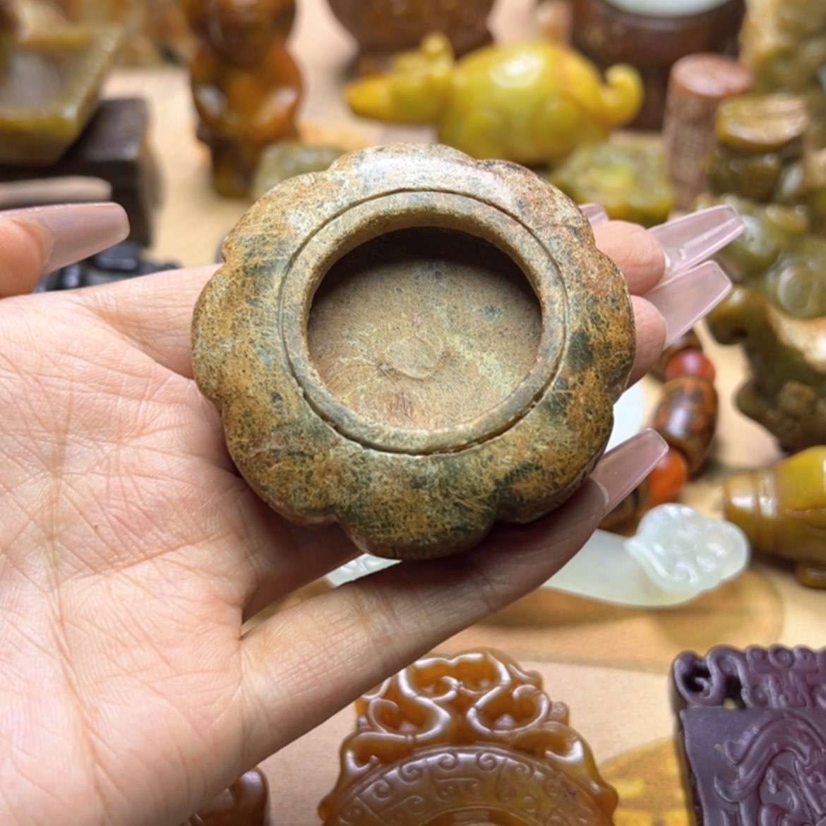 【闪购商品】蛇纹石玉颈饰未镶嵌