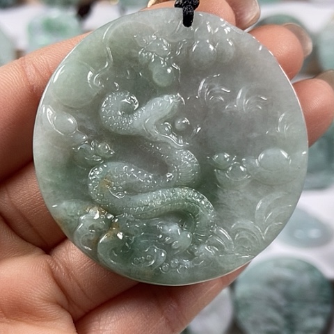 翡翠颈饰未镶嵌蛇牌福利有棉感福利