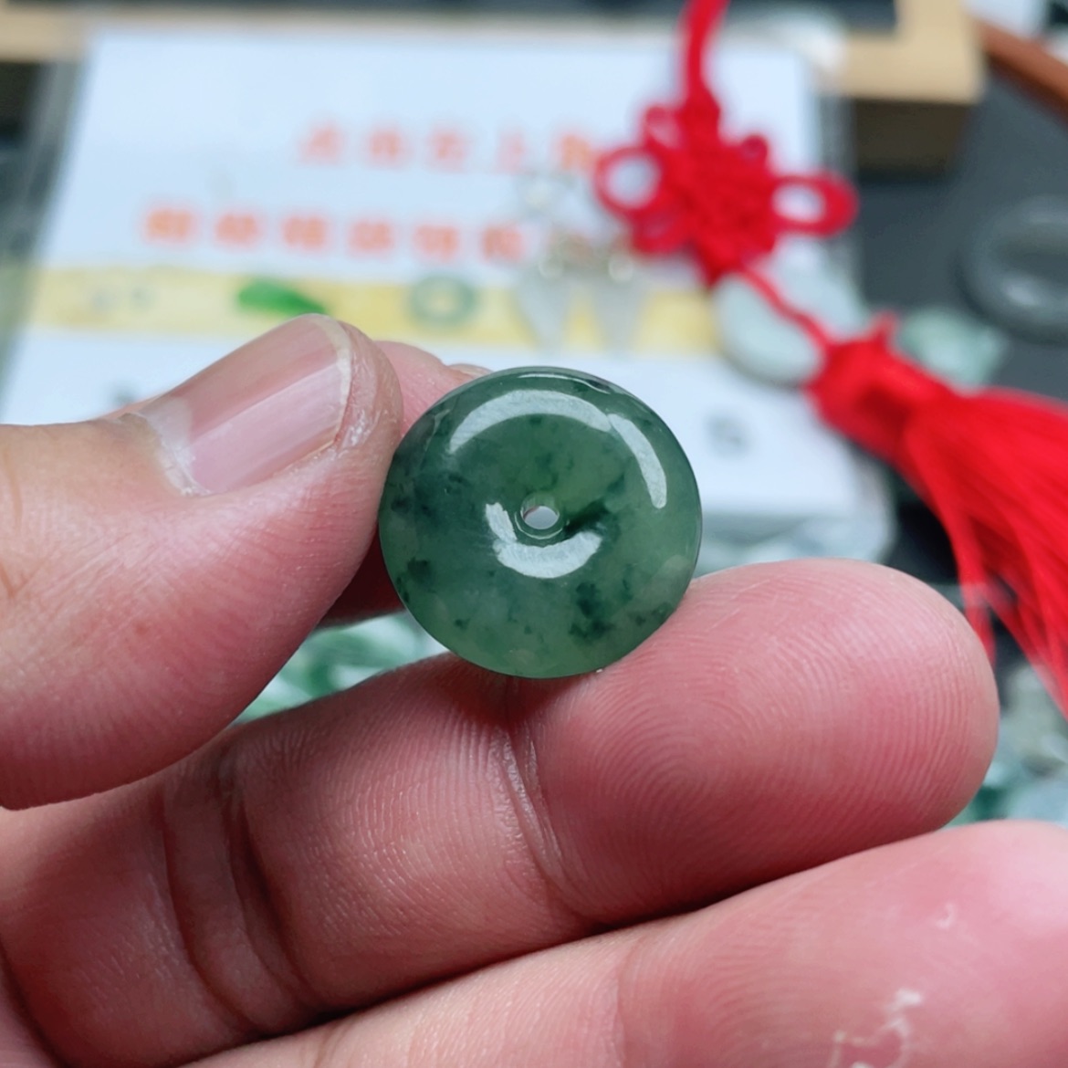 【闪购商品】翡翠颈饰未镶嵌翡翠